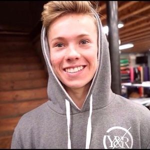 Meet your Posher, Adyson